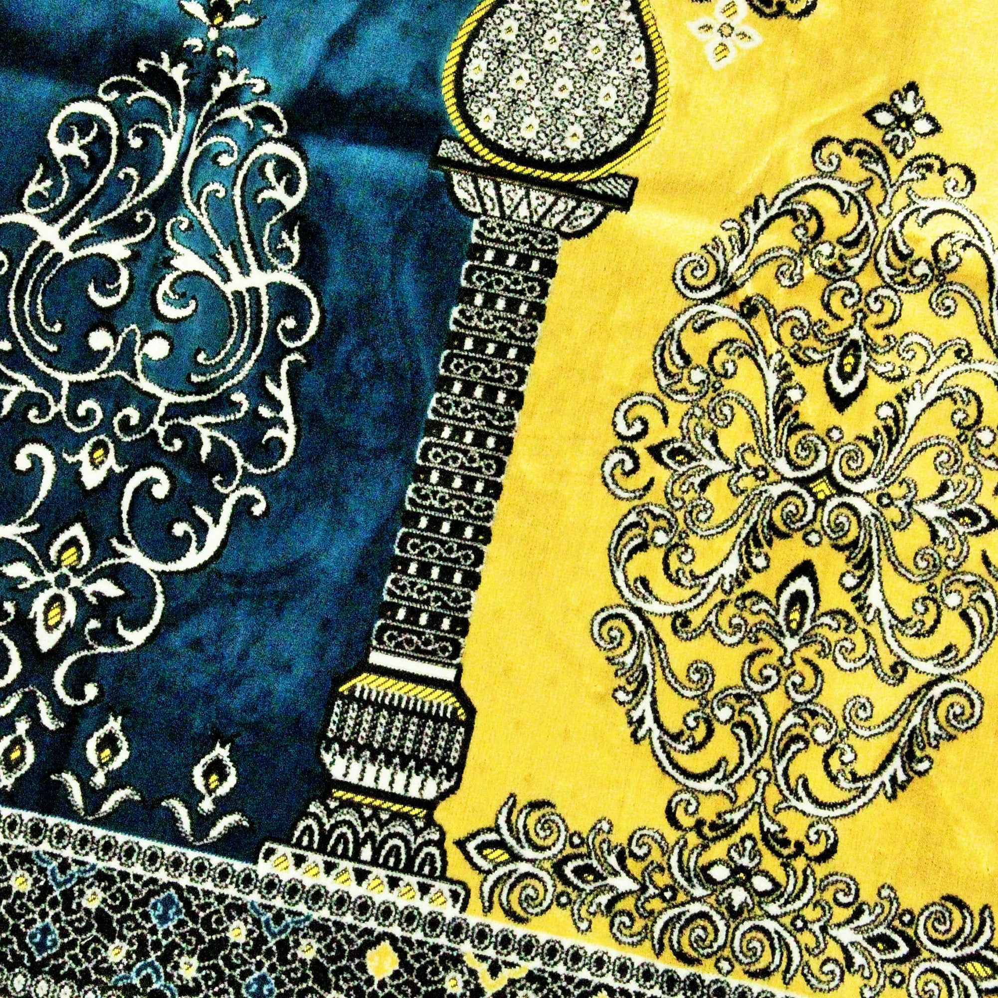 Fancy Thick Three Person Extra Large Family Chandelier Prayer Rug Janamaz Sajada - Hijaz